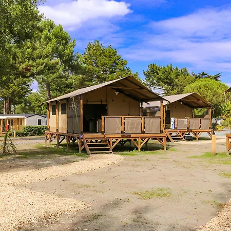 אתר קמפינג Domaine Residentiel De Plein Air Le Vieux Moulin ארקוי